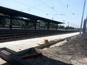Bauarbeiten im Bahnhof Frankfurt-Höchst haben bereits begonnen. Hier der Bahnsteig der Gleise 7 und 8.