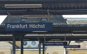 Bahnhof Frankfurt-Höchst Haltestellenschild