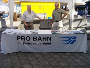 Helmut Lind und Thomas Schwemmer, beide gaben Informationen an die Fahrgäste, Besucherinnen und Besucher am 08.06.2014 in Königstein.