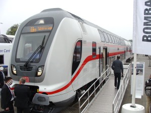 Das ist die Zukunft des Intercity-Verkehrs (IC), ein Prototyp des Doppelstock-Zuges, mit dem die Deutsche Bahn mittelfristig alle IC-Linien bedienen will.