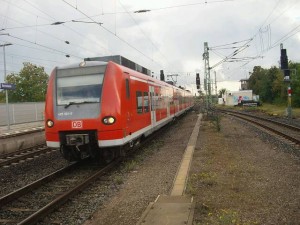 EIn ET 425 im Bahnhof Bensheim.