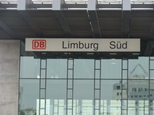Trifft es in der Dom- und Kreisstadt Limburg auch sogar den ICE-Bahnhof? Wird man auch hier vergeblich einen Fahrkartenschalter suchen?